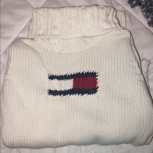 TOMMY HILFIGER vintage knit sweater